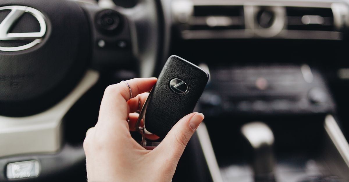 High-Security Car Keys: OEM Versus Aftermarket, Explained — Alpharetta Locksmith Key